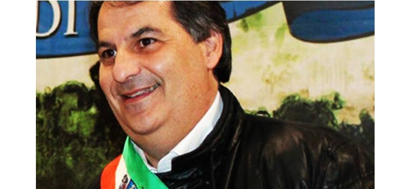 Il Sindaco di CAROLEI:   Dott. Francesco Iannucci