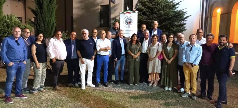A 15 anni dall&#039;istituzione della Fondazione arbëreshe, si tiene la prima riunione dei sindaci dell’Arberia di Calabria