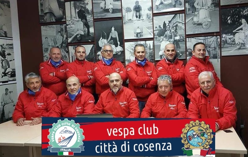 Vespa Club Cosenza in via Don Minzoni a Rende